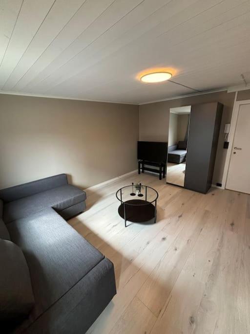 Ferienwohnung Hybel Sentralt I Kristiansand Exterior foto